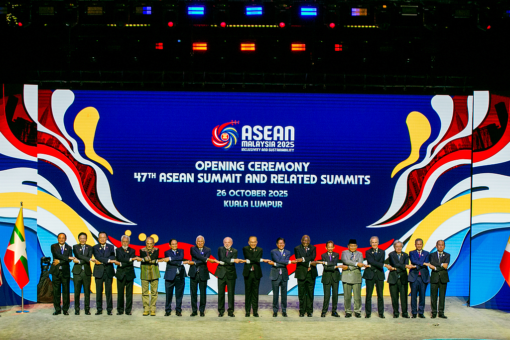 Tracing the Sources of Noise at the ASEAN Summit Tracing the Sources of Noise at the ASEAN Summit
